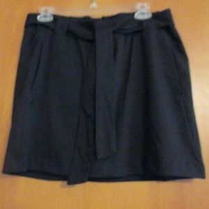 ST. JOHN'S BAY SKORT SPORT OR WATER ACTIVITY WEAR